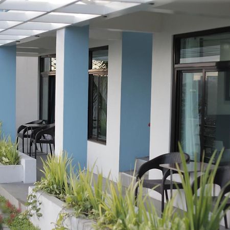 Готель Casa Noah Tagaytay City Екстер'єр фото