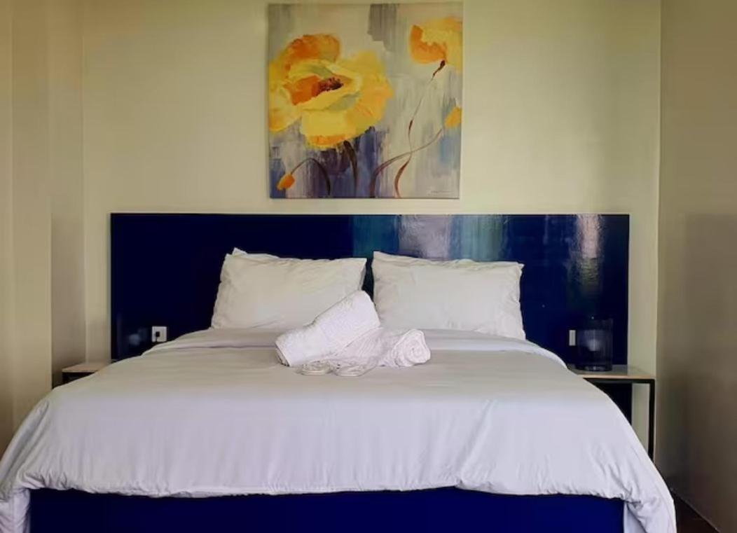 Готель Casa Noah Tagaytay City Екстер'єр фото