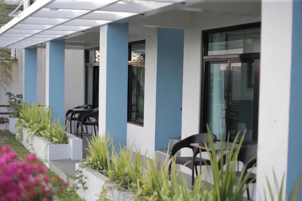 Готель Casa Noah Tagaytay City Екстер'єр фото