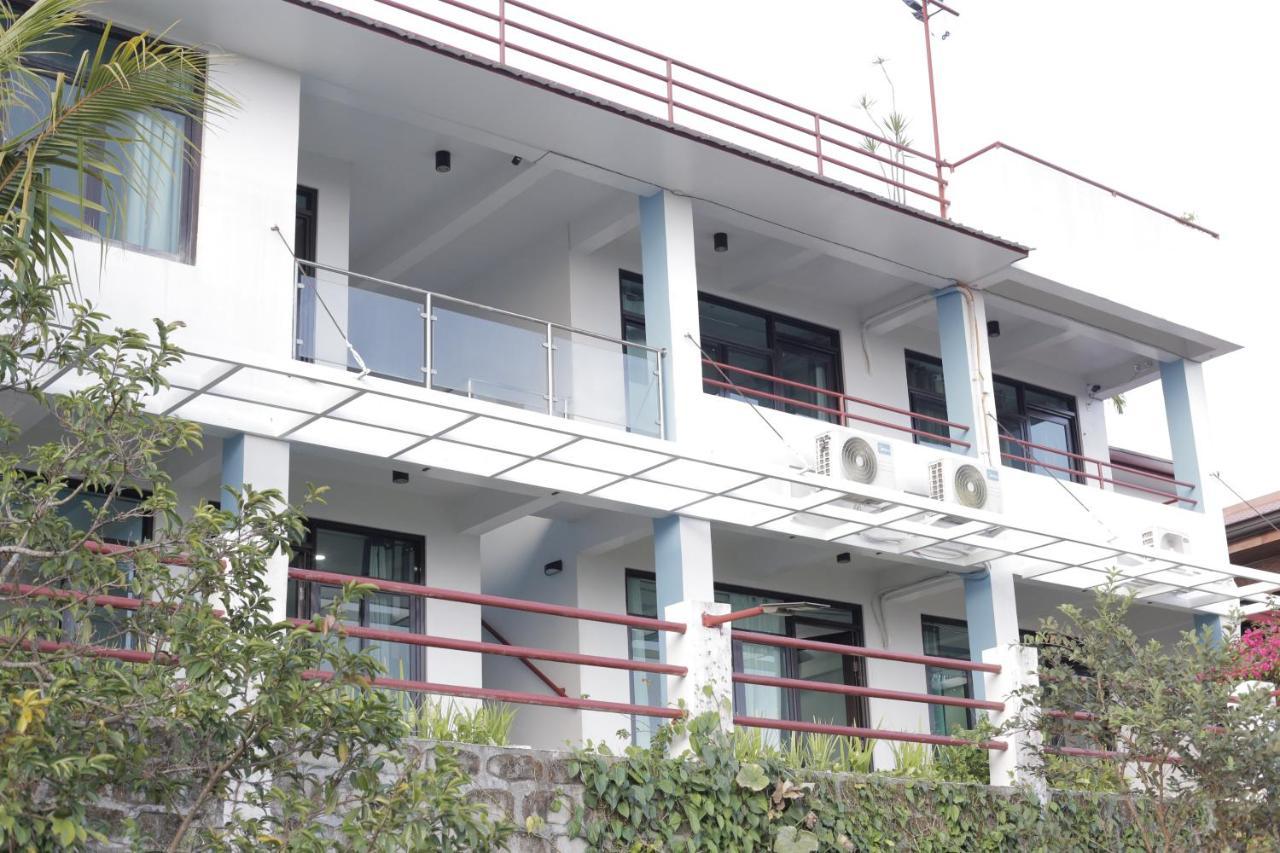 Готель Casa Noah Tagaytay City Екстер'єр фото