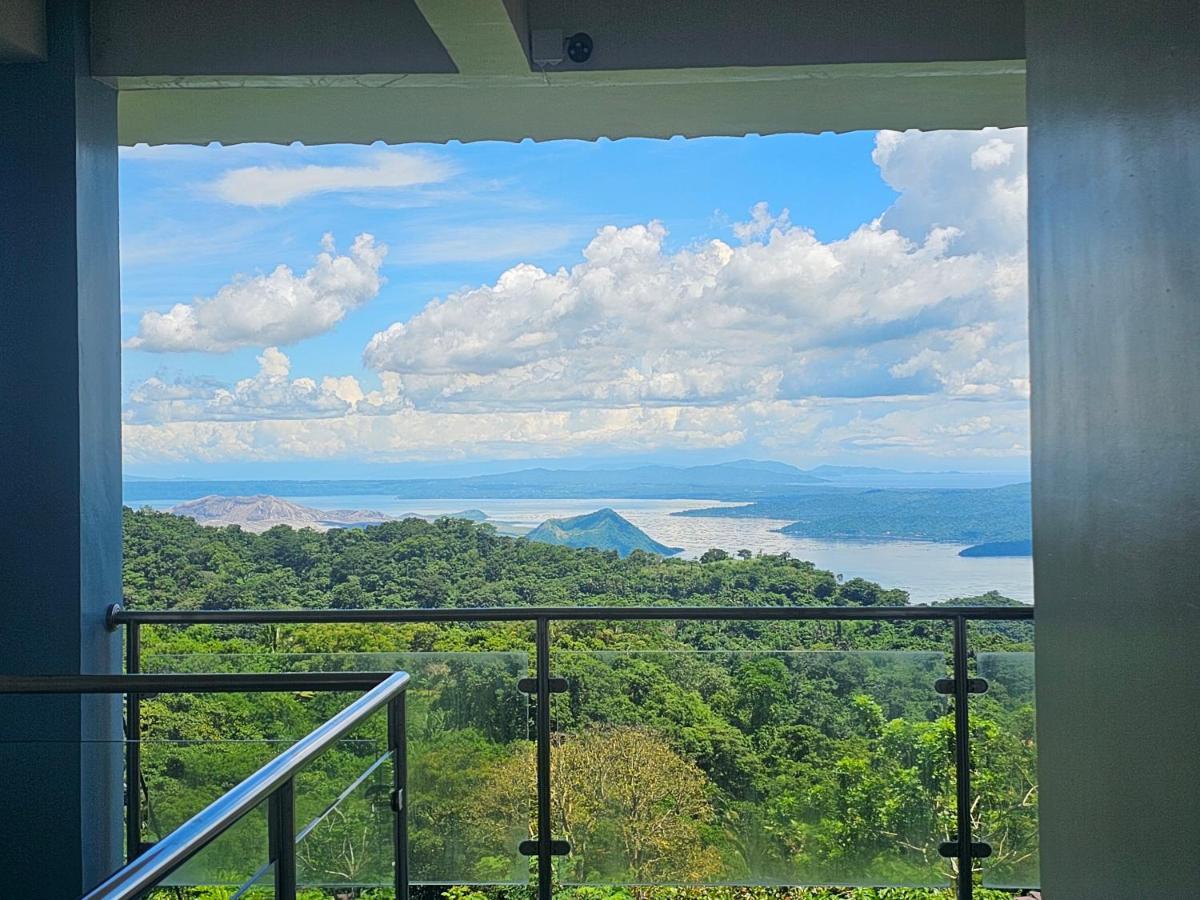 Готель Casa Noah Tagaytay City Екстер'єр фото
