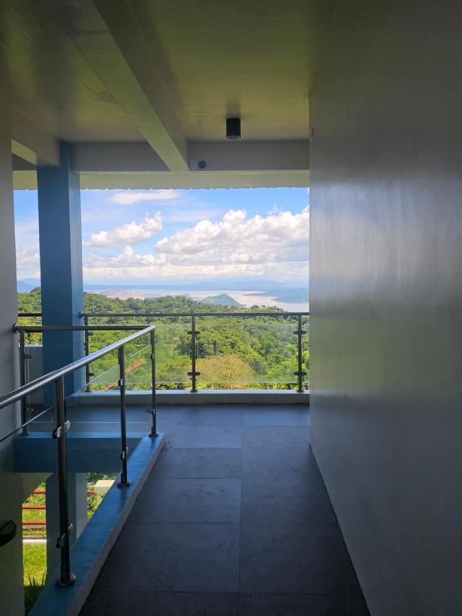 Готель Casa Noah Tagaytay City Екстер'єр фото